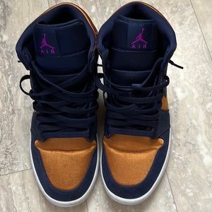 Nike Air Jordan 1 Stain Gold size 9.5 men’s